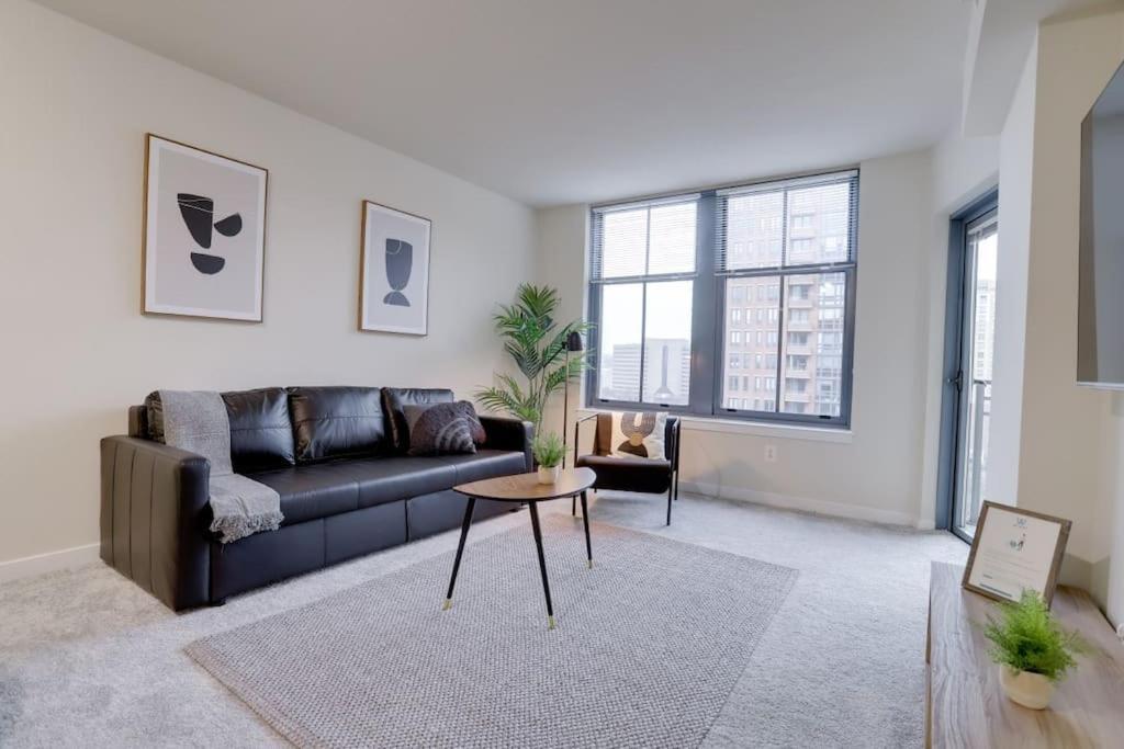 Condo With Gym And Pool In Pentagon City 8Min To Dca Arlington Eksteriør billede