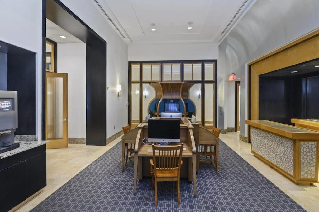 Condo With Gym And Pool In Pentagon City 8Min To Dca Arlington Eksteriør billede